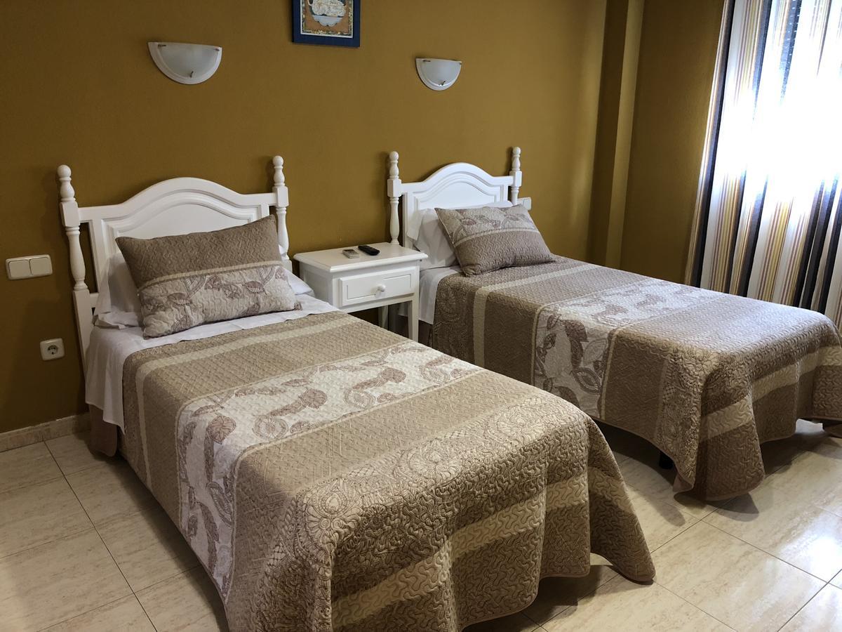 Hostal 82 Olías del Rey المظهر الخارجي الصورة