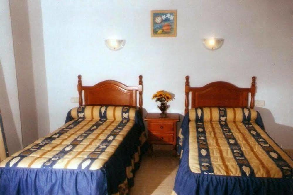 Hostal 82 Olías del Rey المظهر الخارجي الصورة